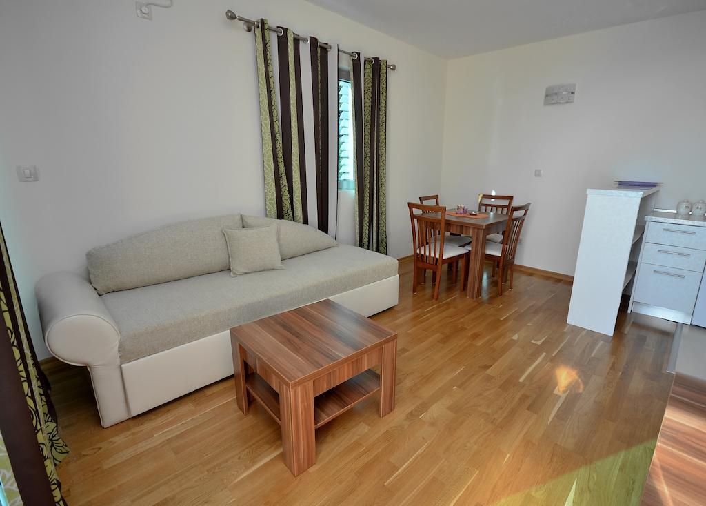 Apartments Rafailovic Ljubo Rafajlovići Exterior photo